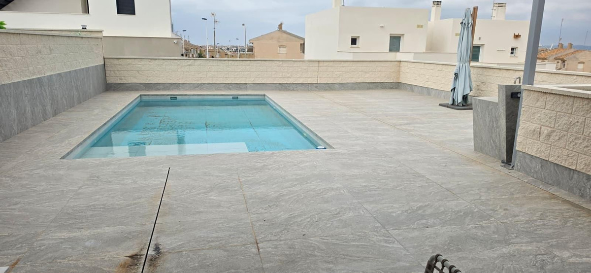 Huis te koop in Torrevieja | 5 slaapkamers H5515936