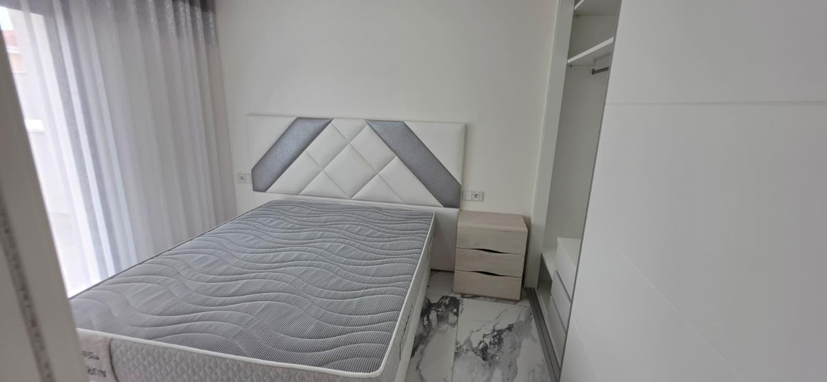 Huis te koop in Torrevieja | 5 slaapkamers H5515936