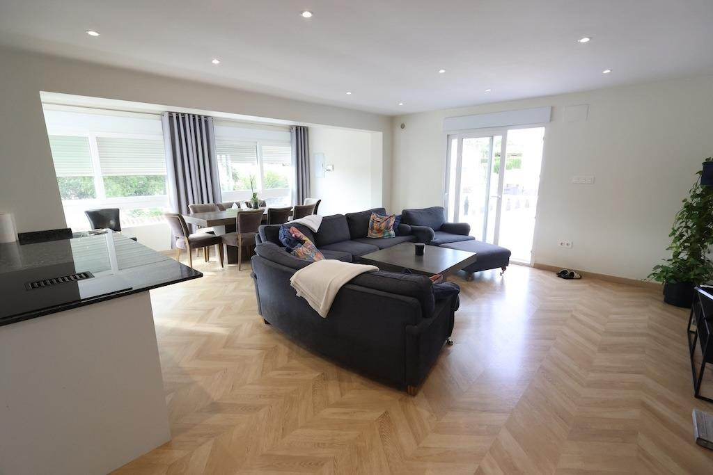 Huis te koop in Torrevieja | 5 slaapkamers H5516350