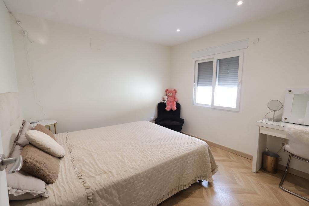 Huis te koop in Torrevieja | 5 slaapkamers H5516350