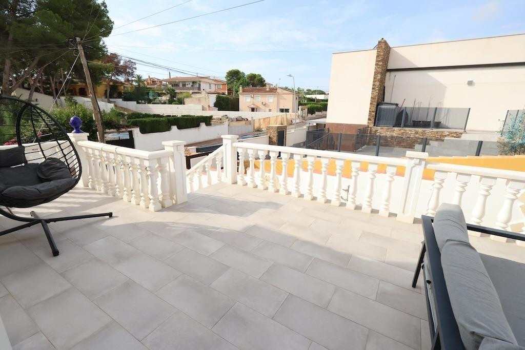 Huis te koop in Torrevieja | 5 slaapkamers H5516350