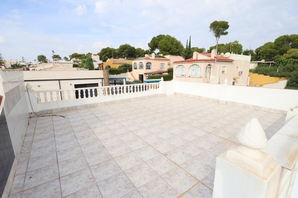 Huis te koop in Torrevieja | 5 slaapkamers H5516350