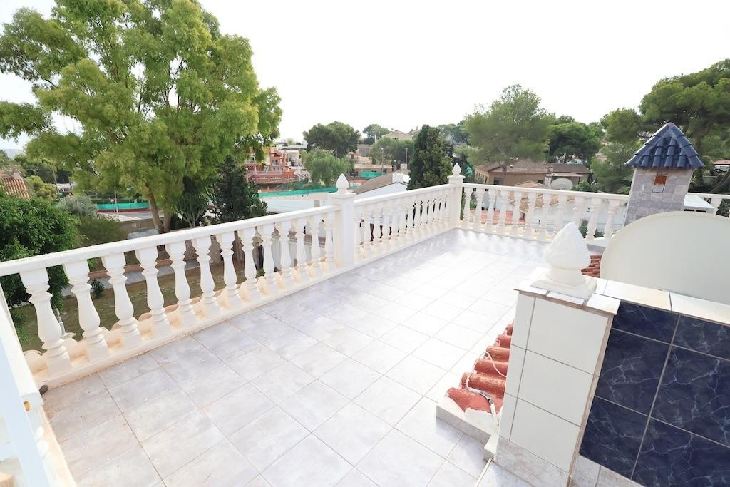 Huis te koop in Torrevieja | 5 slaapkamers H5516350