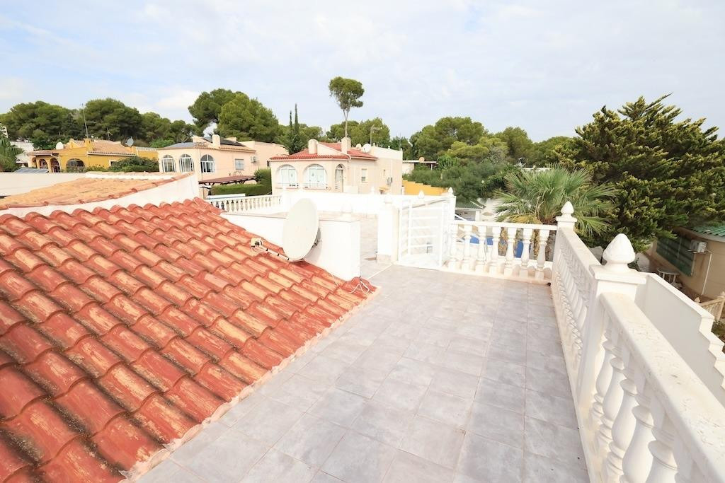 Huis te koop in Torrevieja | 5 slaapkamers H5516350