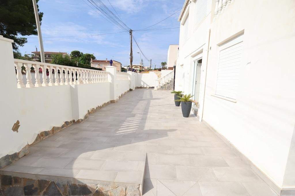 Huis te koop in Torrevieja | 5 slaapkamers H5516350