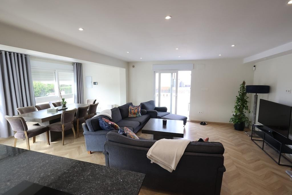 Huis te koop in Torrevieja | 5 slaapkamers H5516350