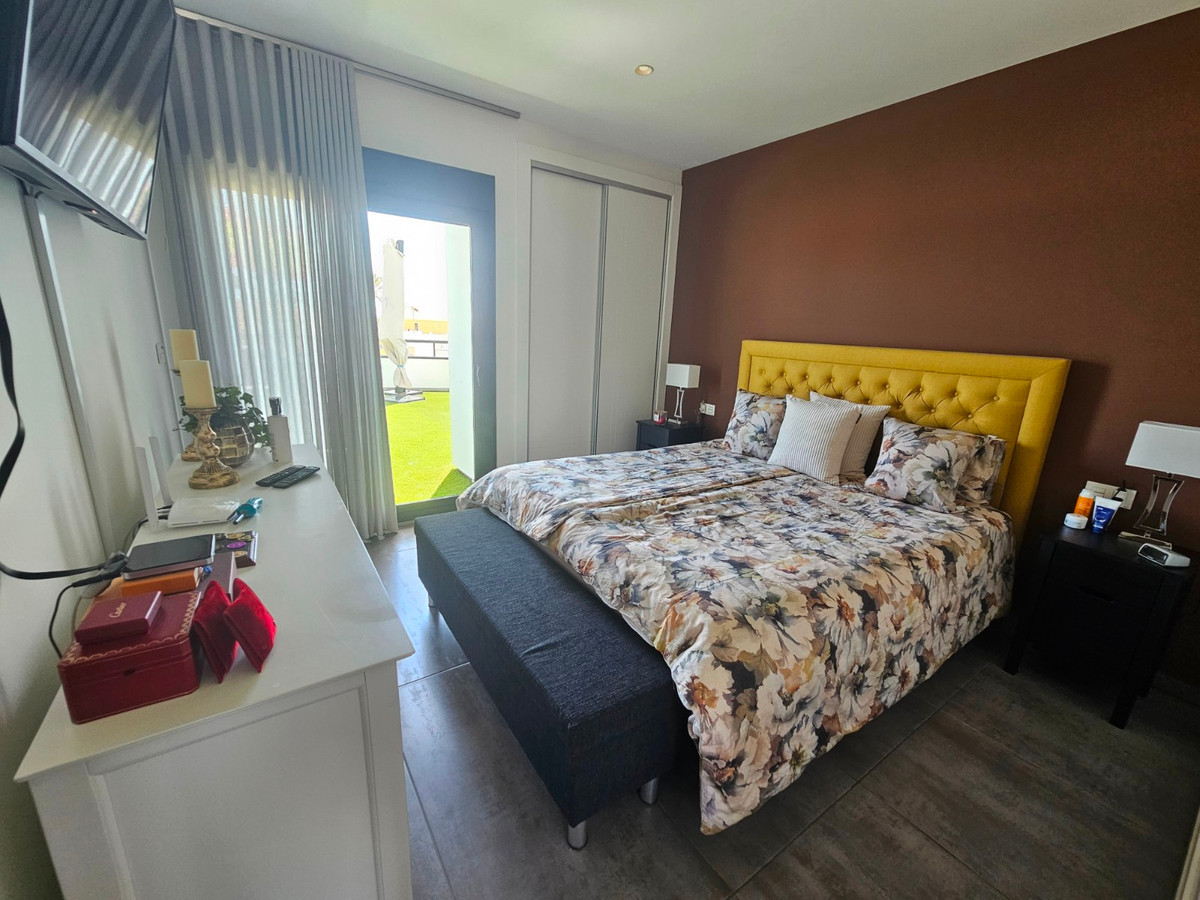 Huis te koop in Torrevieja | 4 slaapkamers H5517166
