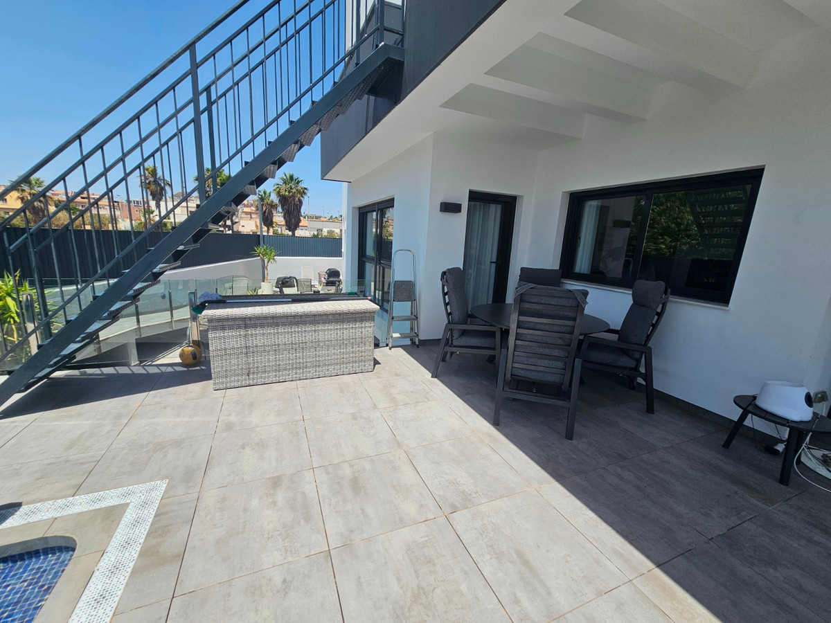 Huis te koop in Torrevieja | 4 slaapkamers H5517166