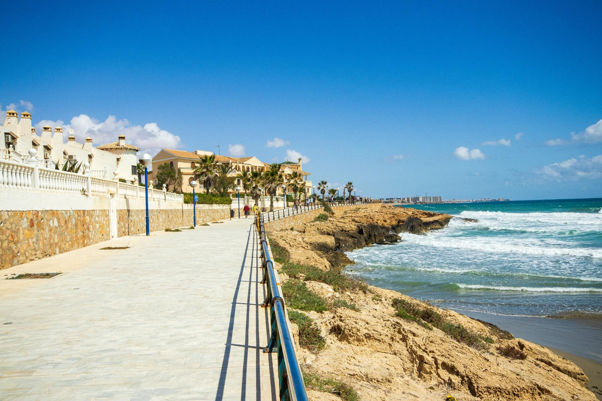 Huis te koop in Torrevieja | 3 slaapkamers H5520277