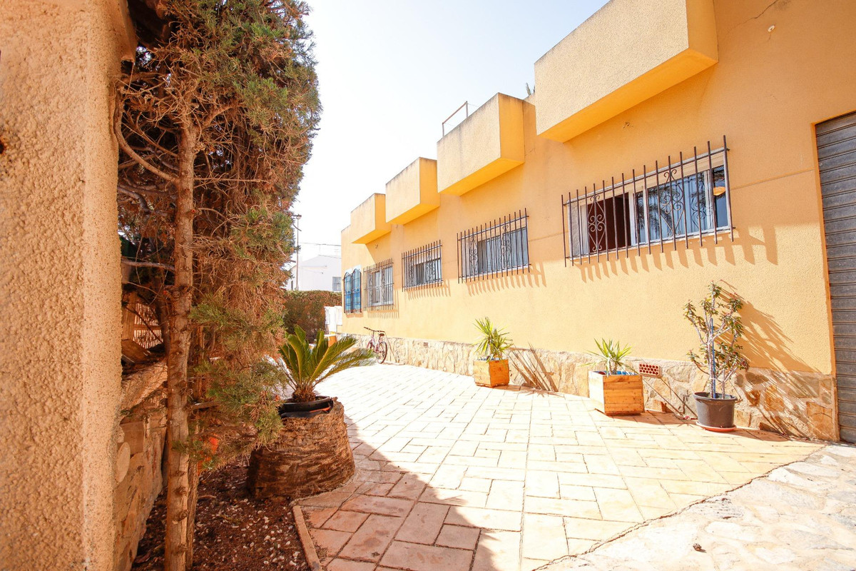 Huis te koop in Torrevieja | 3 slaapkamers H5520277