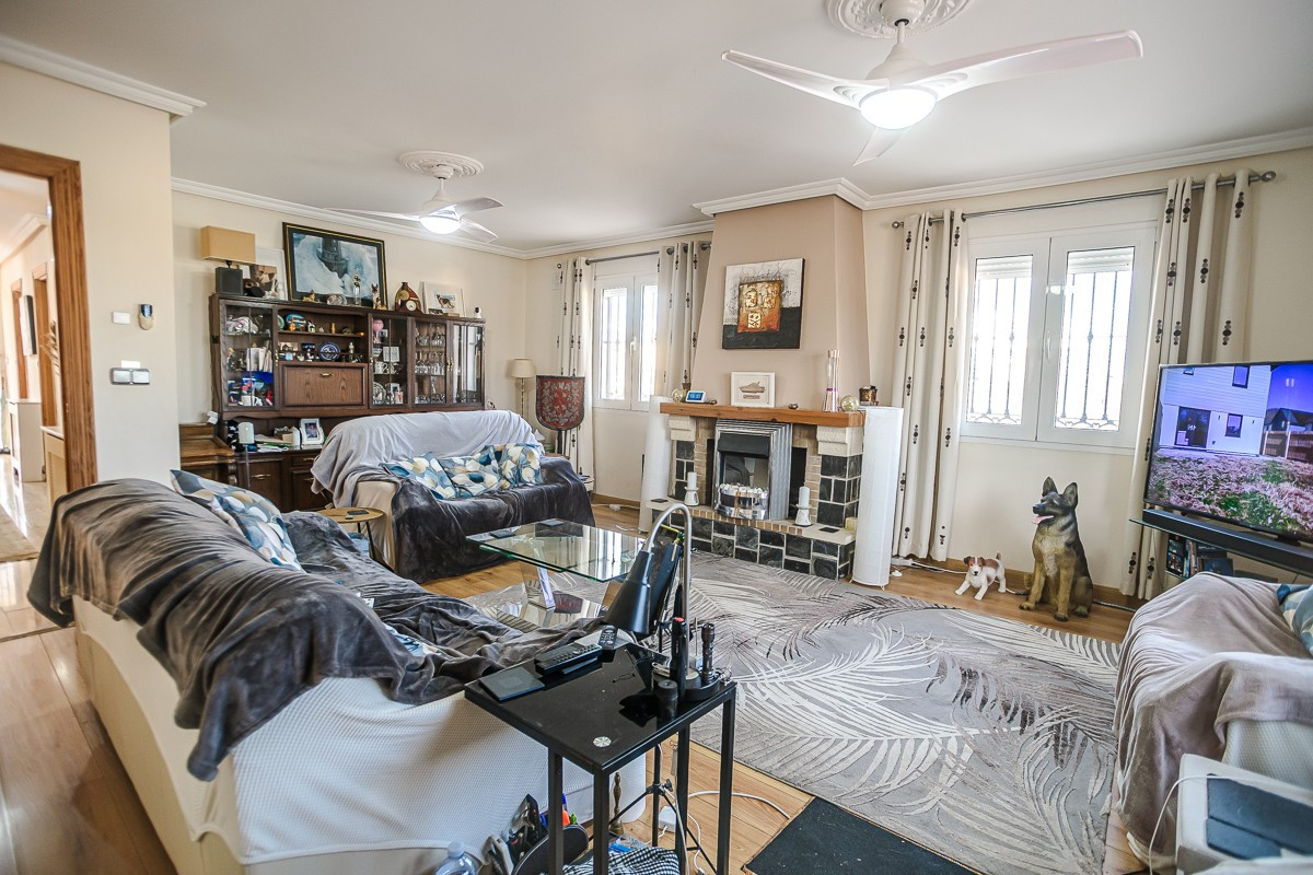 Huis te koop in Torrevieja | 6 slaapkamers H5520520