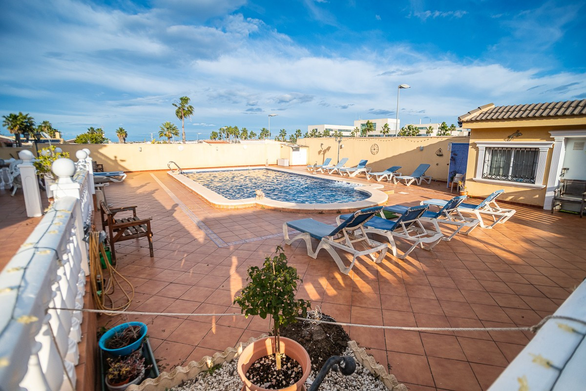 Huis te koop in Torrevieja | 6 slaapkamers H5520520
