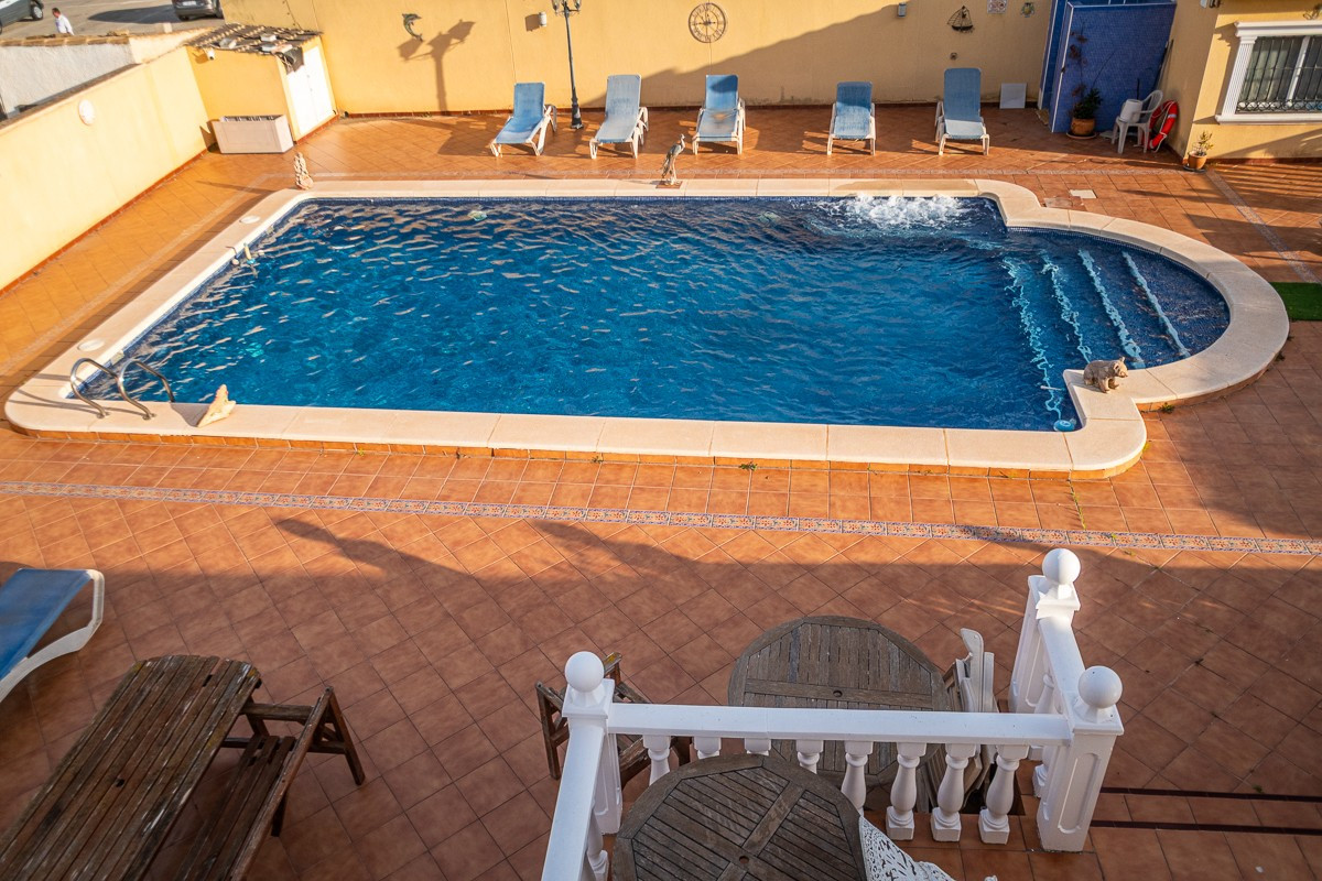 Huis te koop in Torrevieja | 6 slaapkamers H5520520