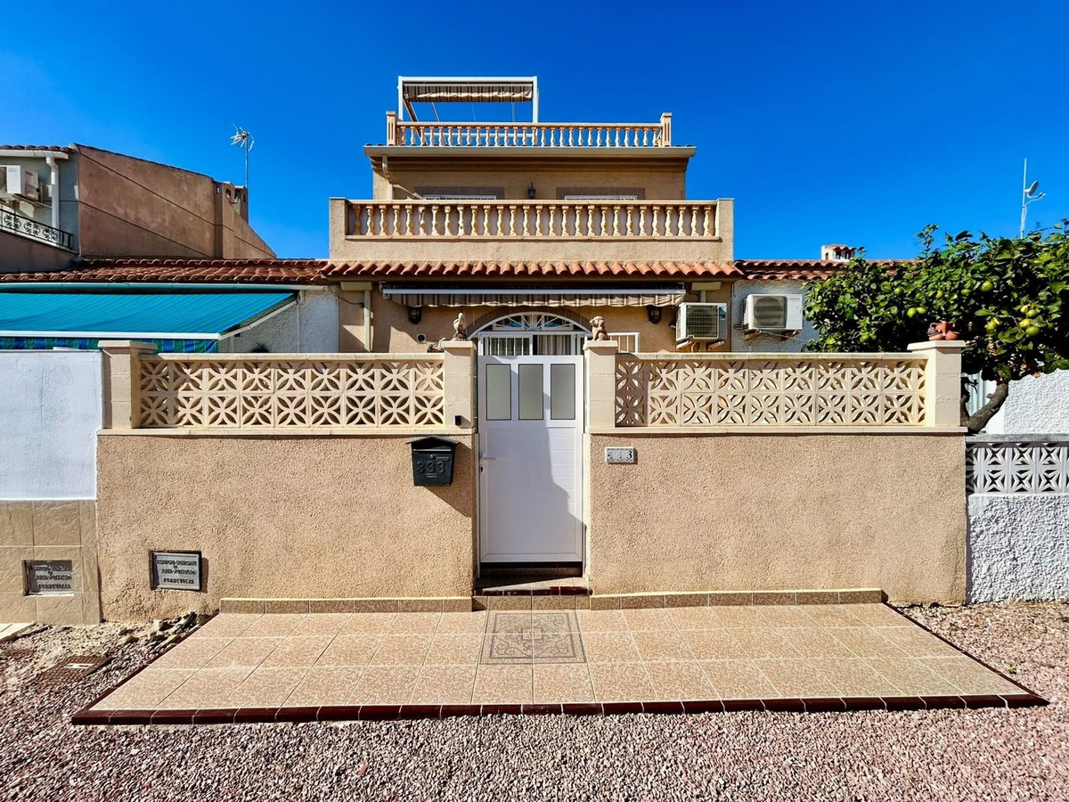 Huis te koop in Torrevieja | 3 slaapkamers H5521003