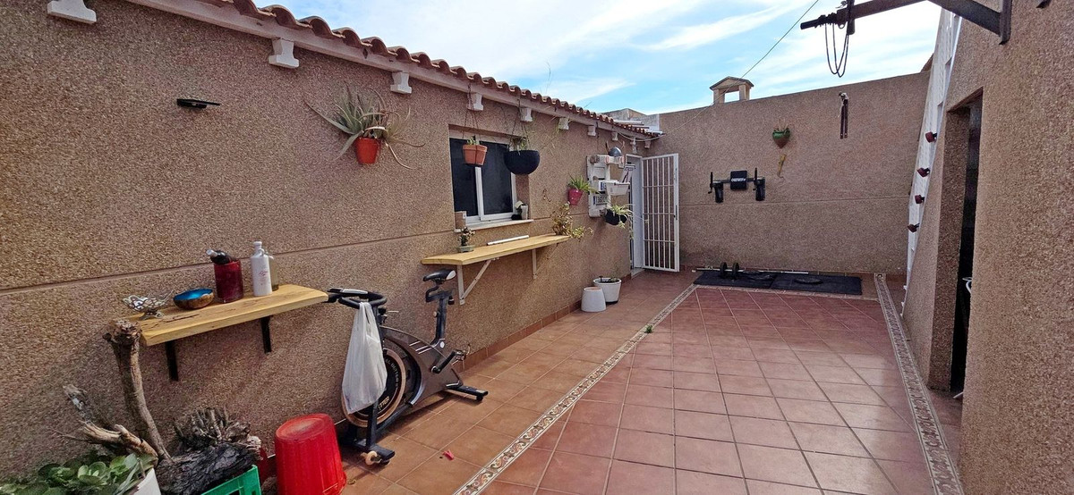 Huis te koop in Torrevieja | 5 slaapkamers H5527318