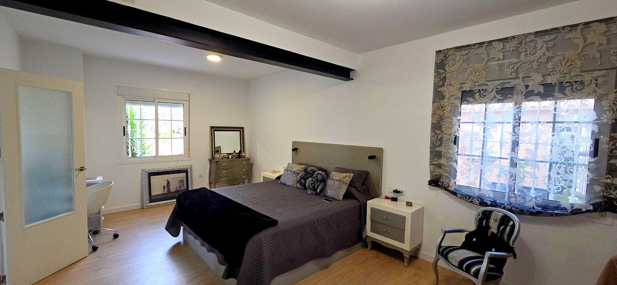 Huis te koop in Torrevieja | 5 slaapkamers H5527318