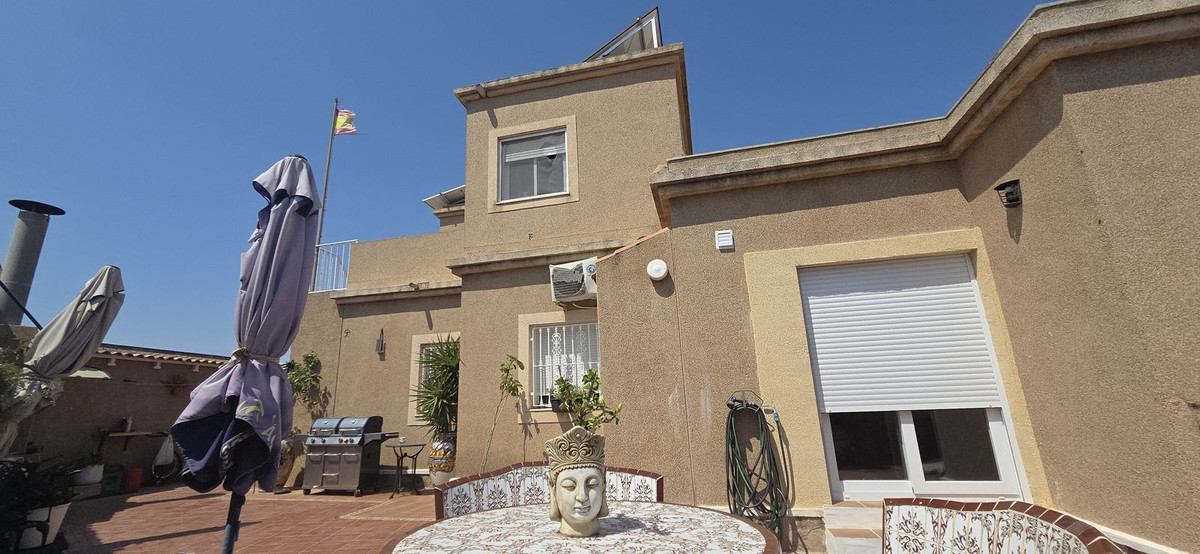 Huis te koop in Torrevieja | 5 slaapkamers H5527318