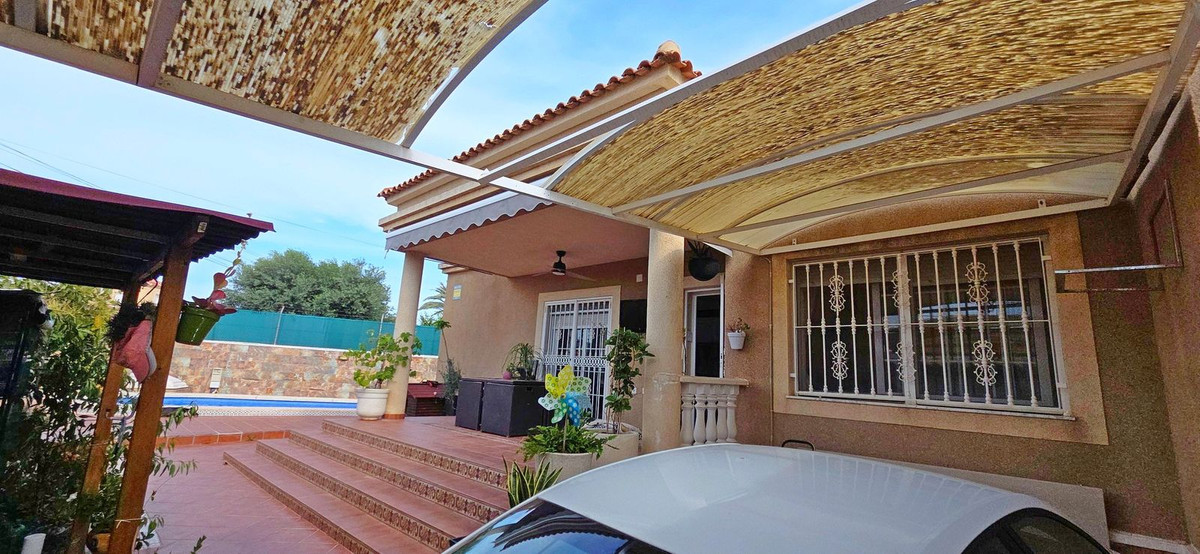 Huis te koop in Torrevieja | 5 slaapkamers H5527318