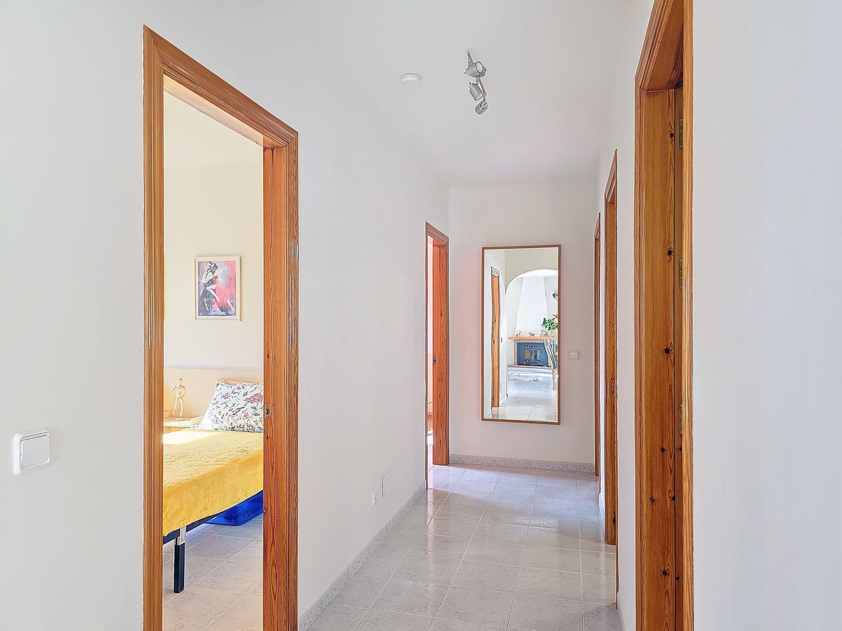 Vrijstaande Villa te koop in Torrox | 5 slaapkamers H4975939