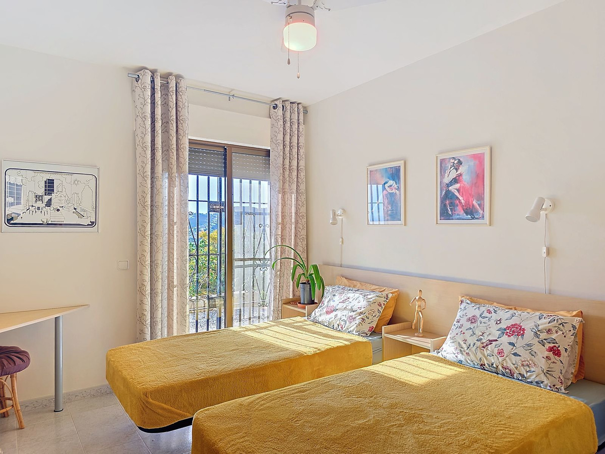 Vrijstaande Villa te koop in Torrox | 5 slaapkamers H4975939