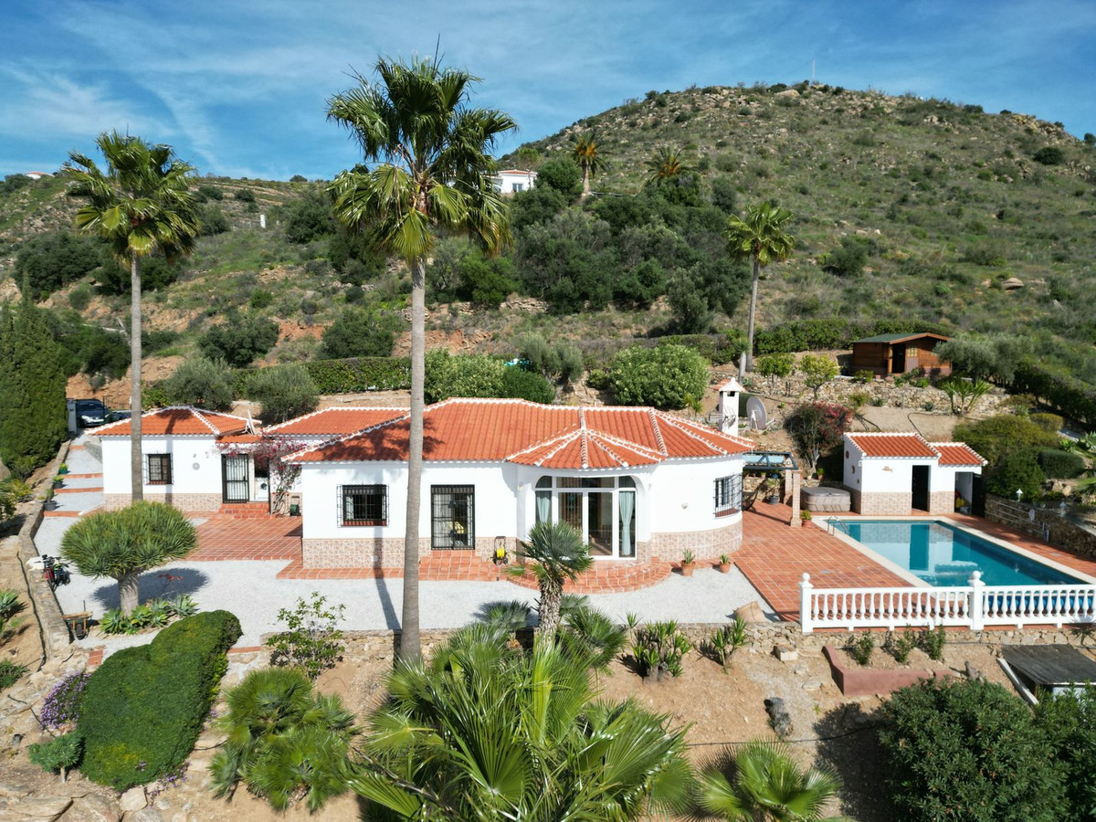 Vrijstaande Villa te koop in Torrox | 5 slaapkamers H4975939