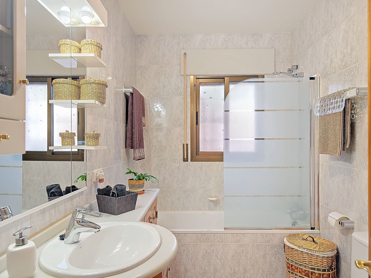 Vrijstaande Villa te koop in Torrox | 5 slaapkamers H4975939