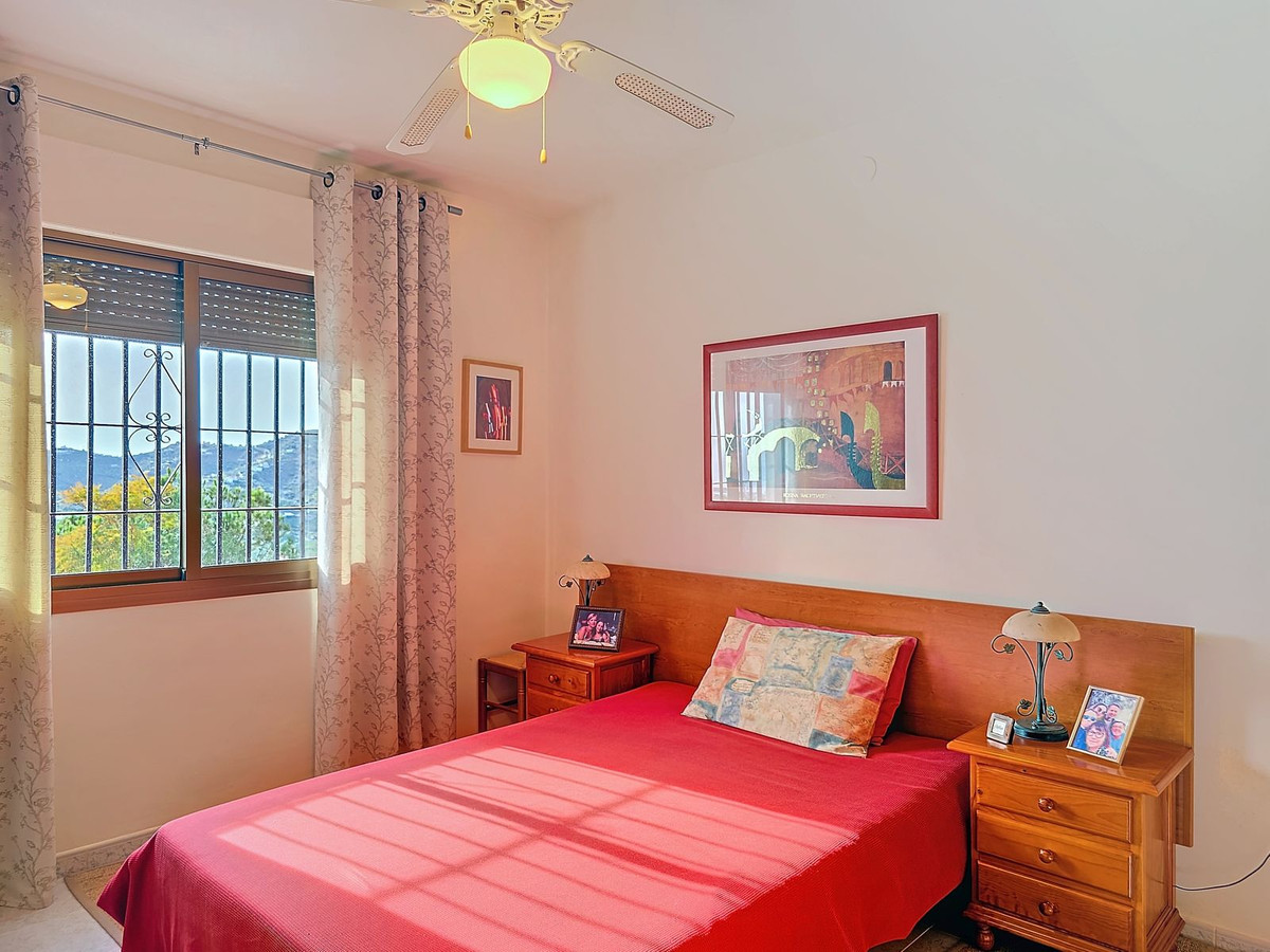 Vrijstaande Villa te koop in Torrox | 5 slaapkamers H4975939