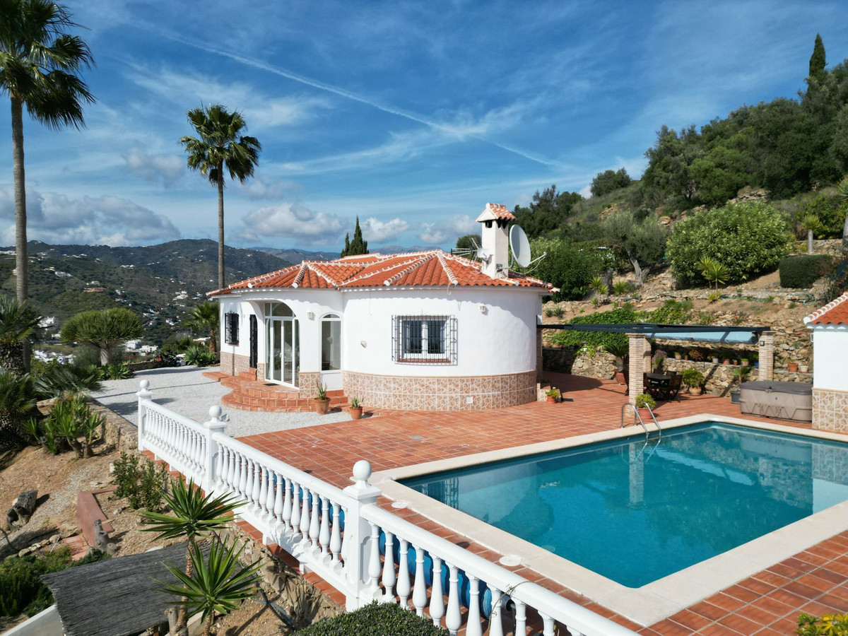 Vrijstaande Villa te koop in Torrox | 5 slaapkamers H4975939