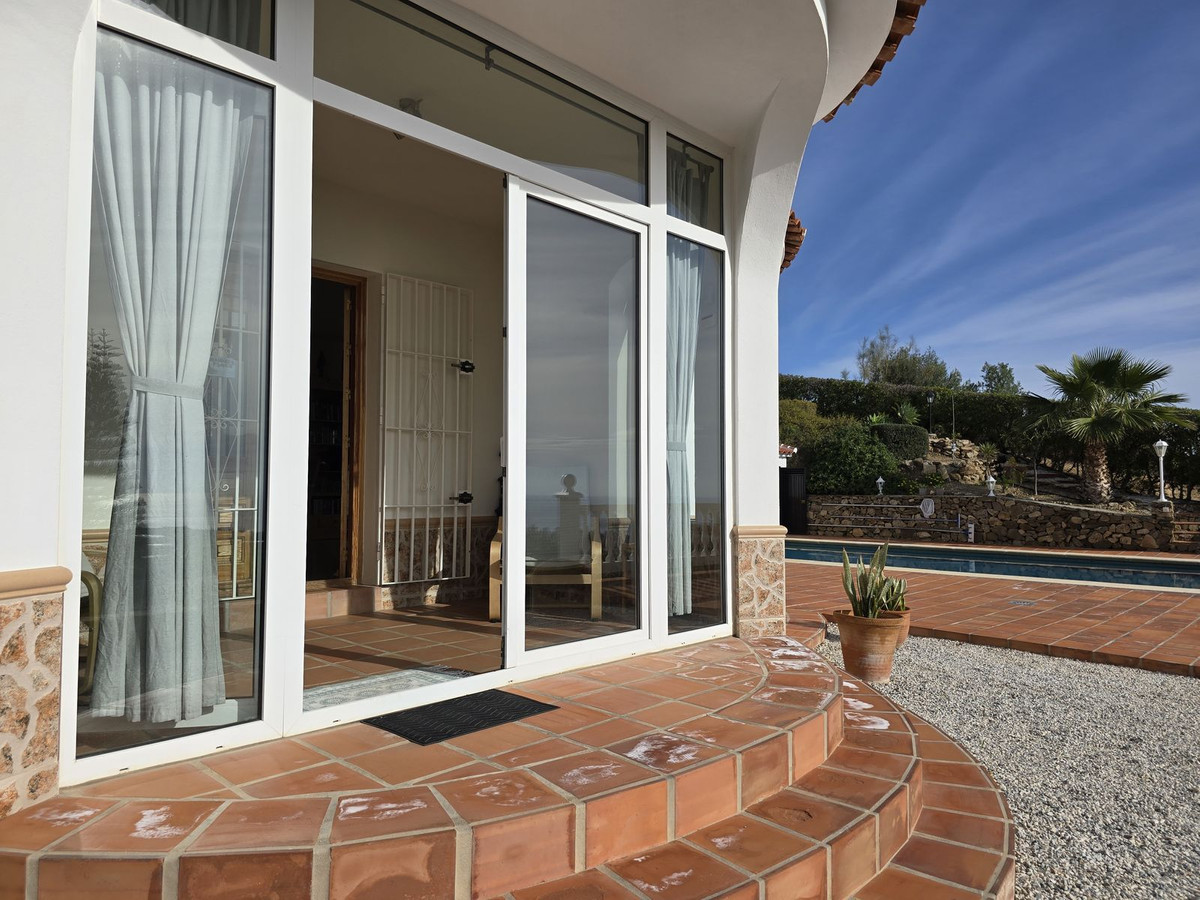 Vrijstaande Villa te koop in Torrox | 5 slaapkamers H4975939