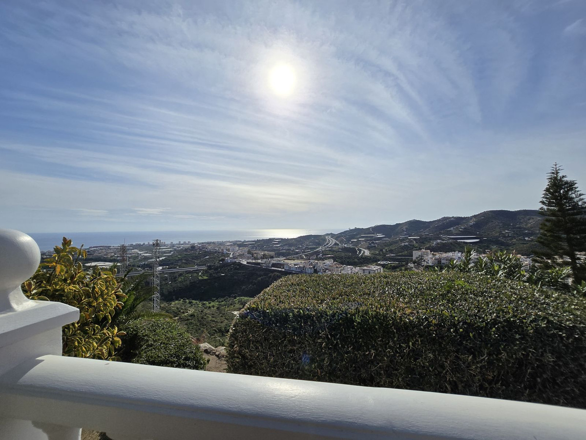 Vrijstaande Villa te koop in Torrox | 5 slaapkamers H4975939