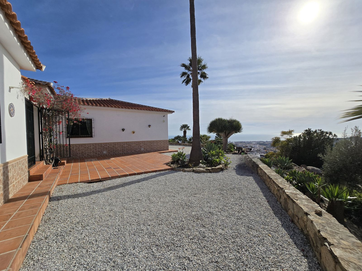 Vrijstaande Villa te koop in Torrox | 5 slaapkamers H4975939