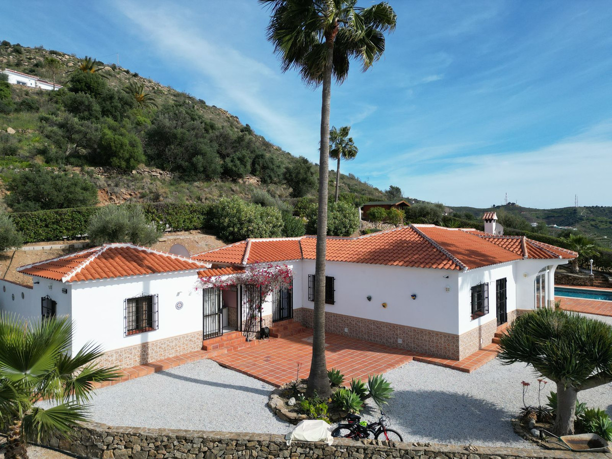 Vrijstaande Villa te koop in Torrox | 5 slaapkamers H4975939