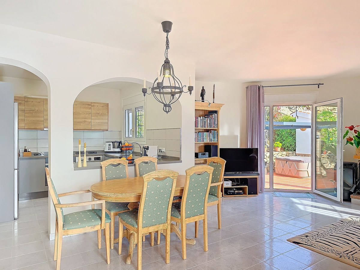 Vrijstaande Villa te koop in Torrox | 5 slaapkamers H4975939