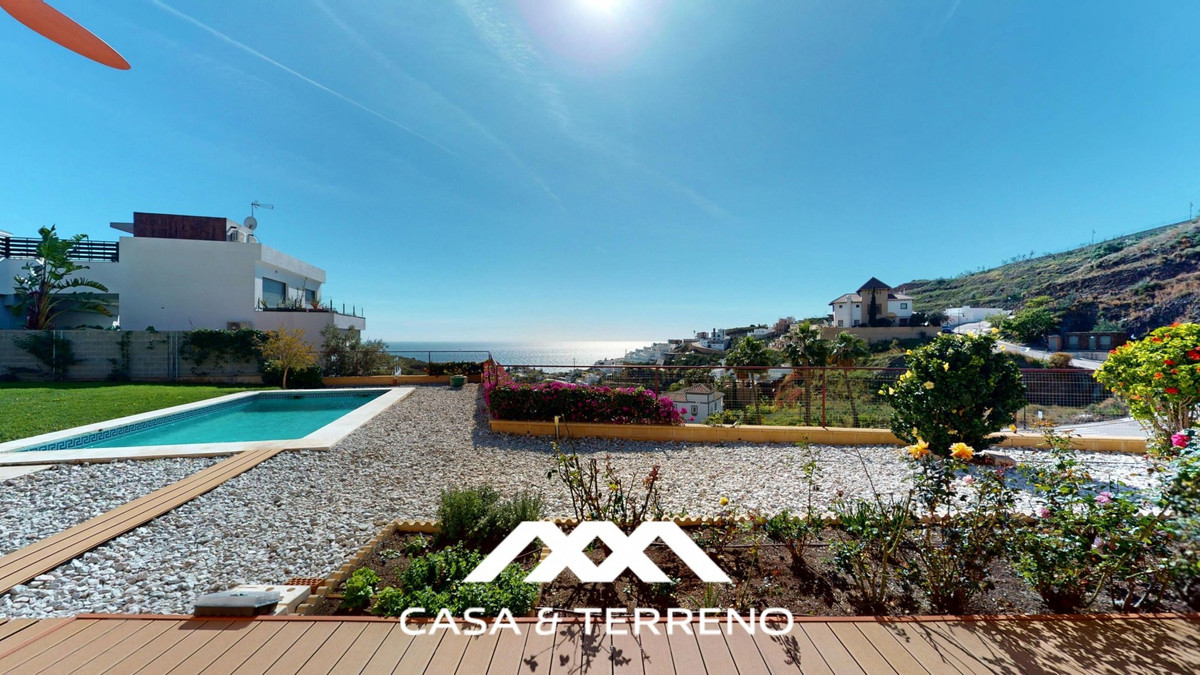 Vrijstaande Villa in Torrox-1