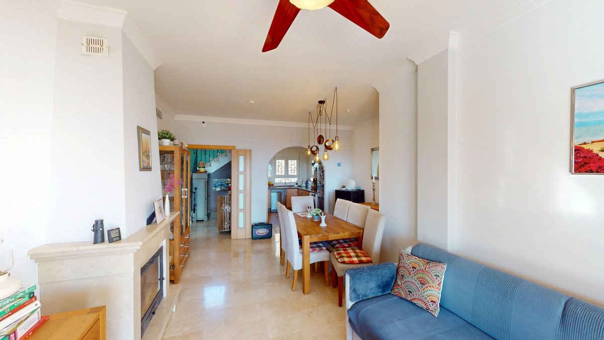 Huis te koop in Torrox | 5 slaapkamers H5010751