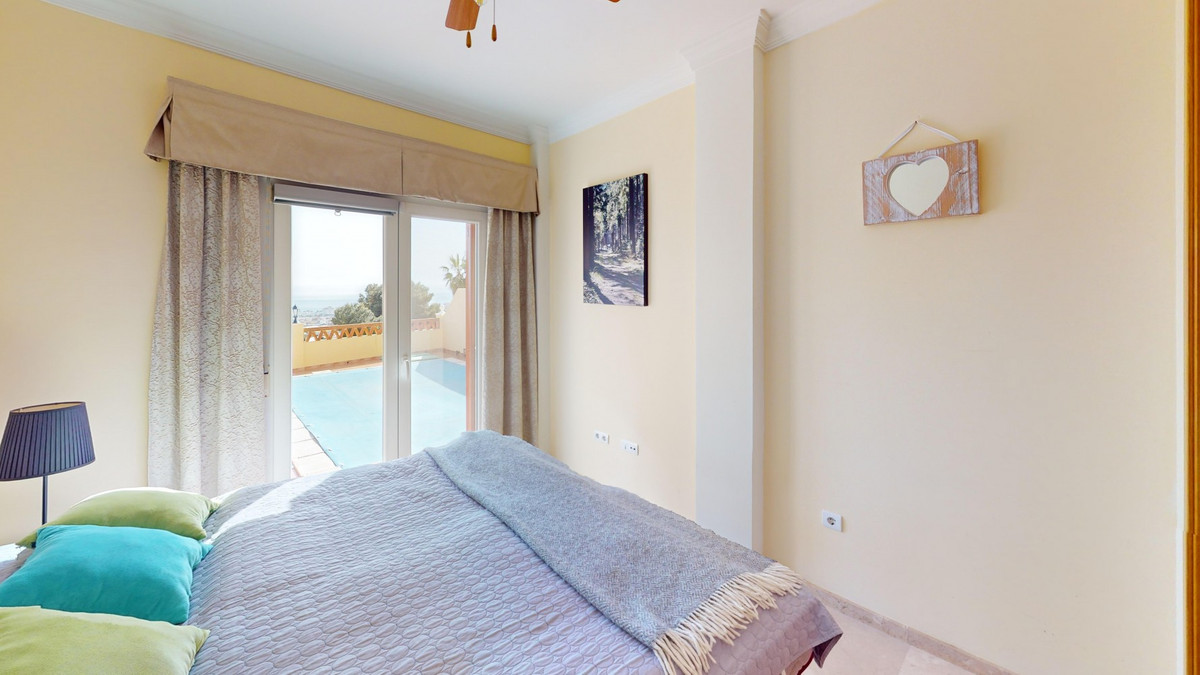 Huis te koop in Torrox | 5 slaapkamers H5010751