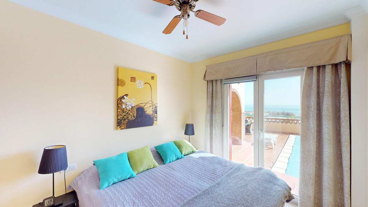 Huis te koop in Torrox | 5 slaapkamers H5010751