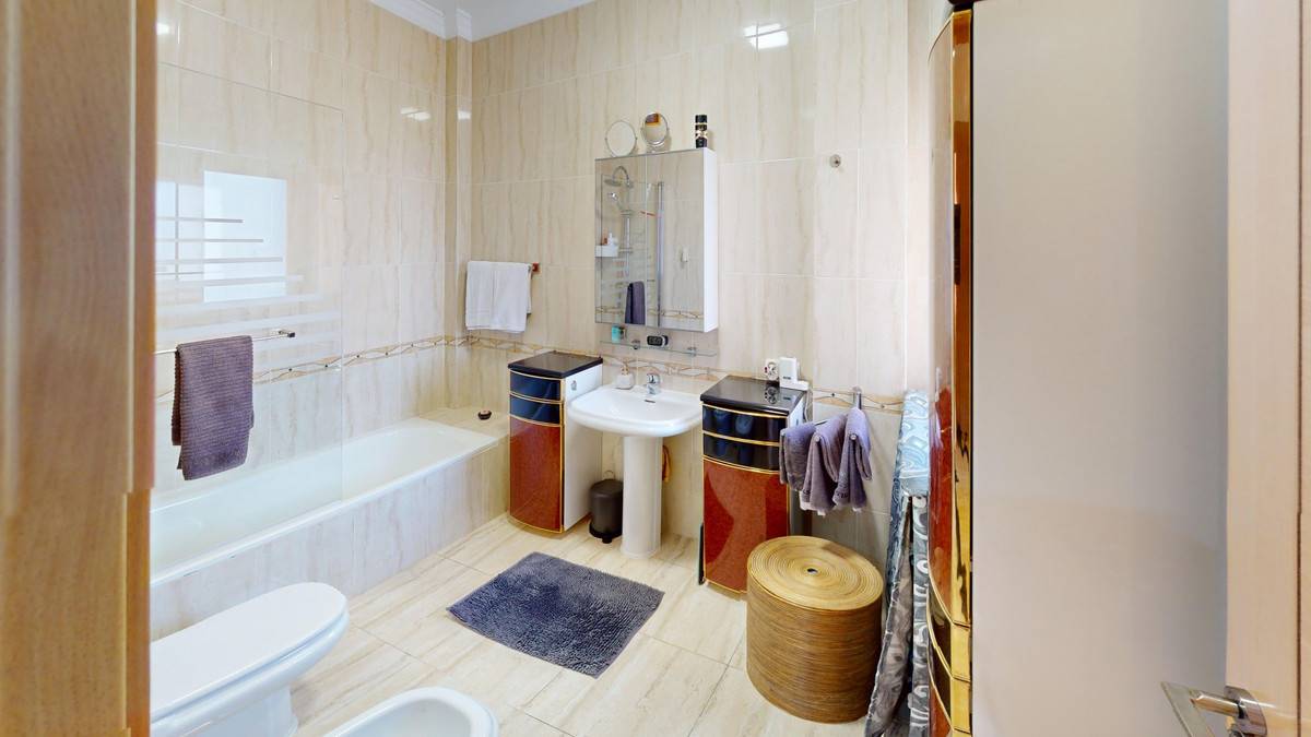 Huis te koop in Torrox | 5 slaapkamers H5010751