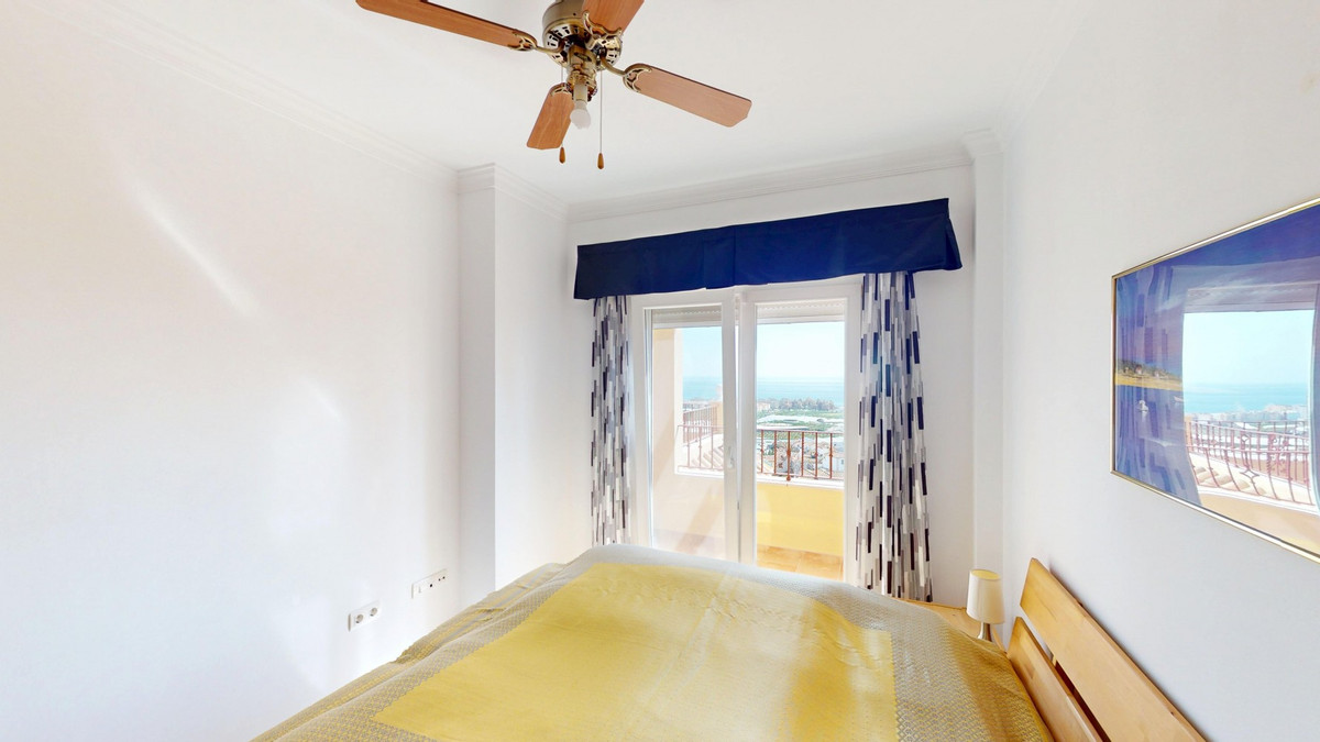Huis te koop in Torrox | 5 slaapkamers H5010751