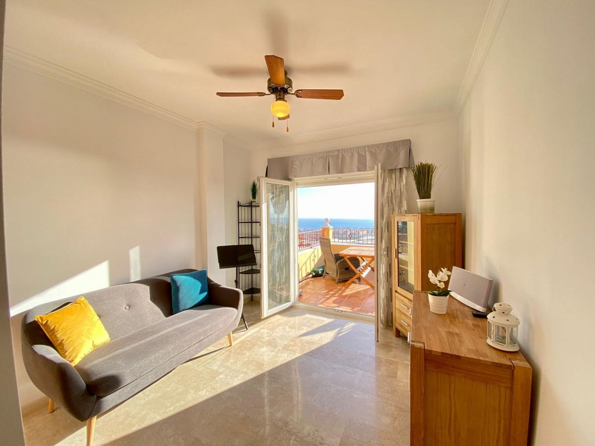 Huis te koop in Torrox | 5 slaapkamers H5010751