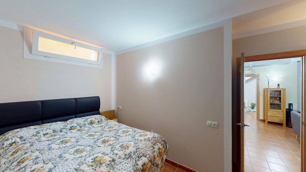 Huis te koop in Torrox | 5 slaapkamers H5010751