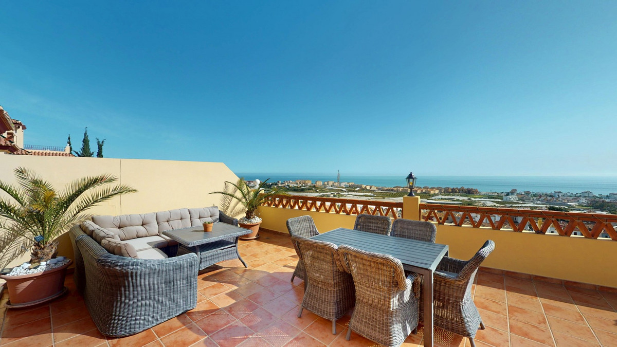 Huis te koop in Torrox | 5 slaapkamers H5010751