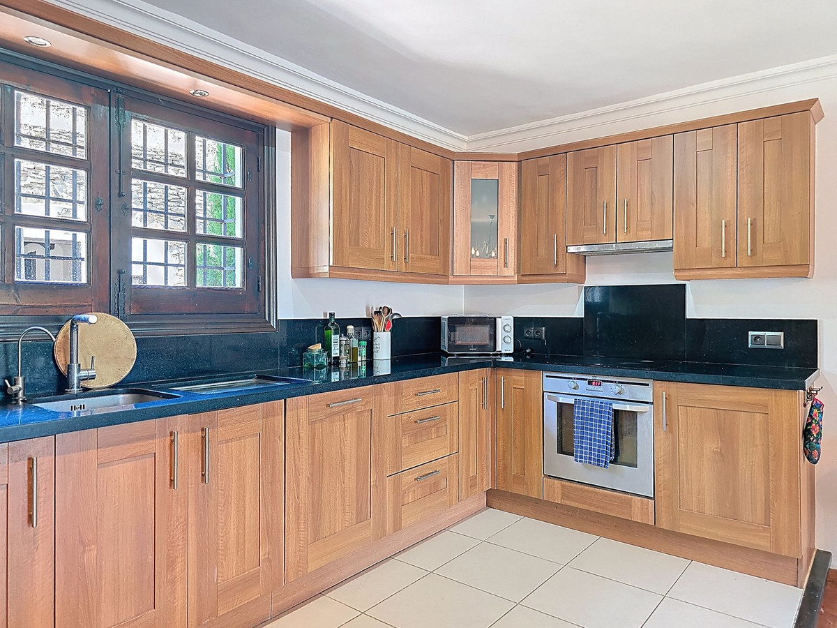 Vrijstaande Villa te koop in Torrox | 7 slaapkamers H5044738