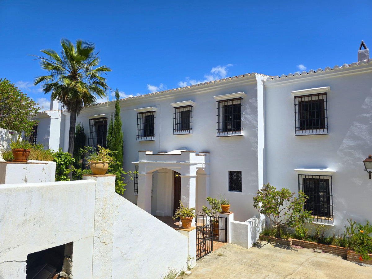 Vrijstaande Villa te koop in Torrox | 7 slaapkamers H5044738