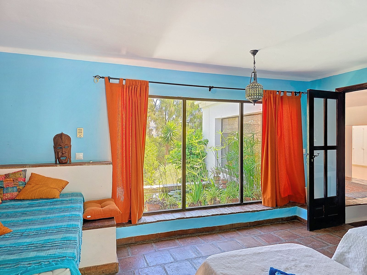 Vrijstaande Villa te koop in Torrox | 7 slaapkamers H5044738