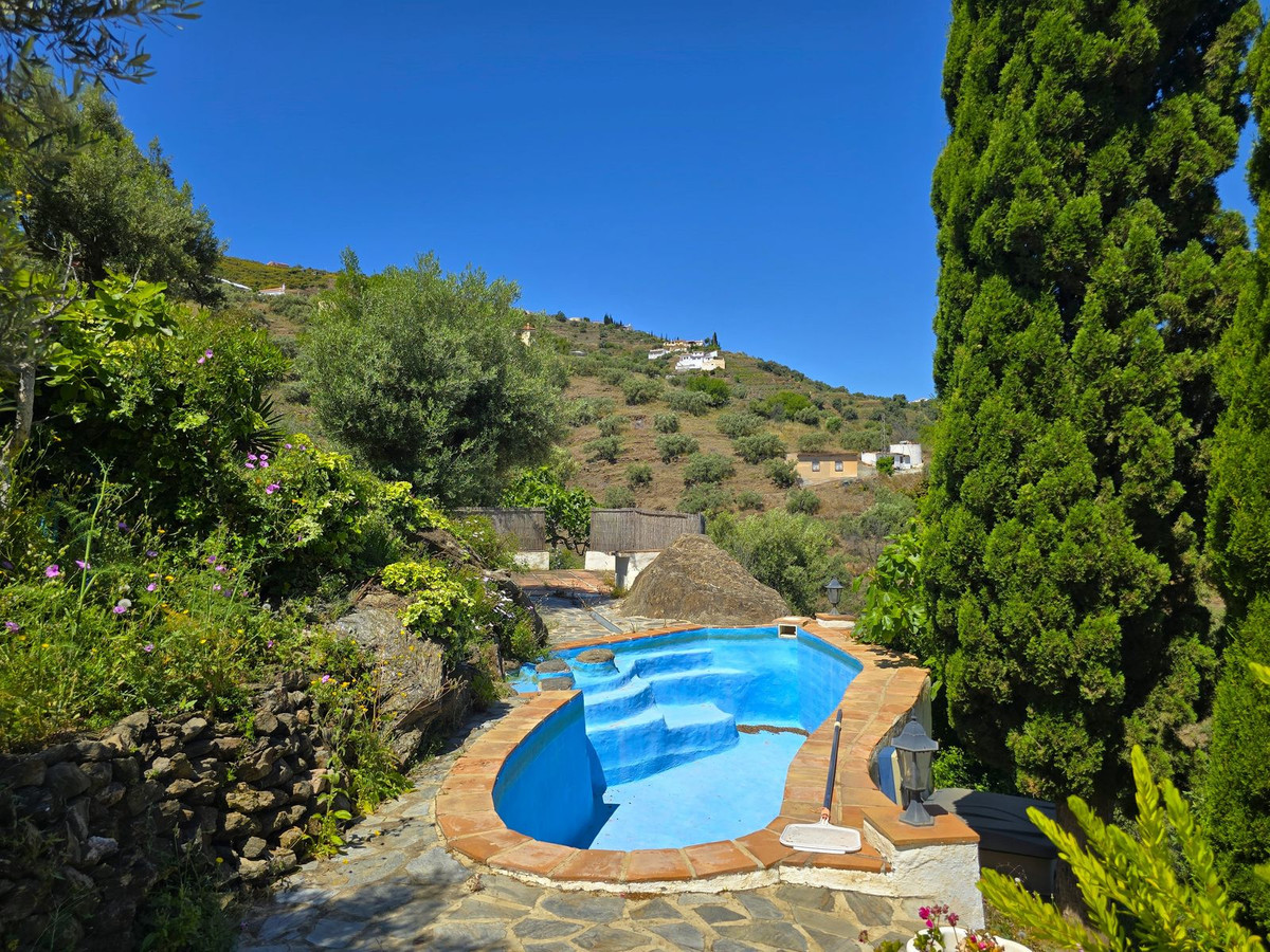 Vrijstaande Villa te koop in Torrox | 7 slaapkamers H5044738