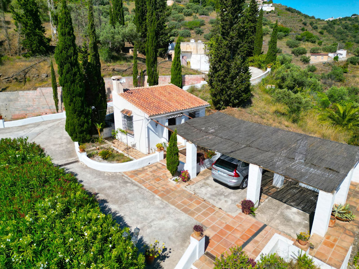 Vrijstaande Villa te koop in Torrox | 7 slaapkamers H5044738