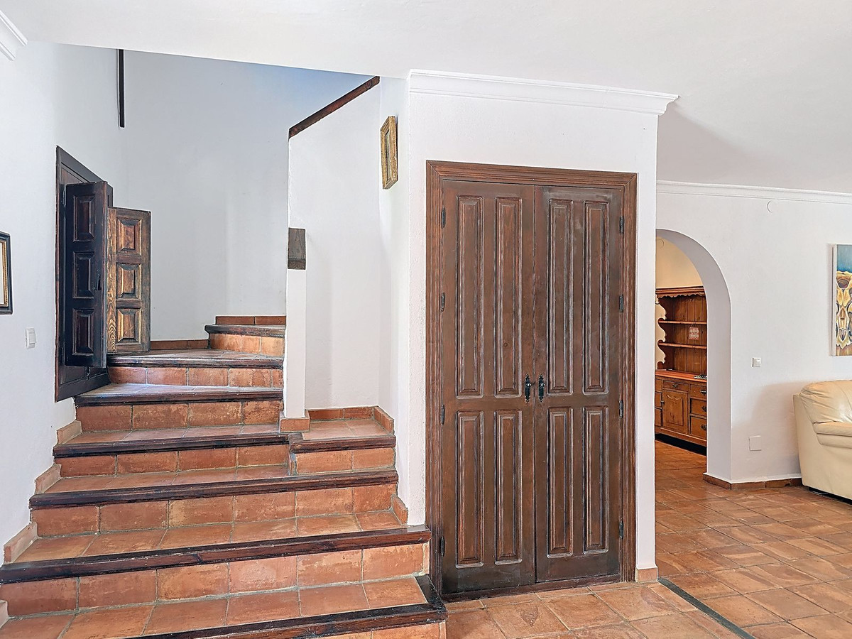Vrijstaande Villa te koop in Torrox | 7 slaapkamers H5044738