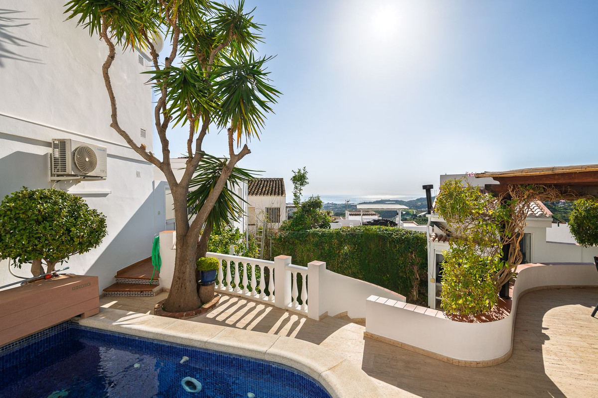 Huis te koop in Torrox | 5 slaapkamers H5138659
