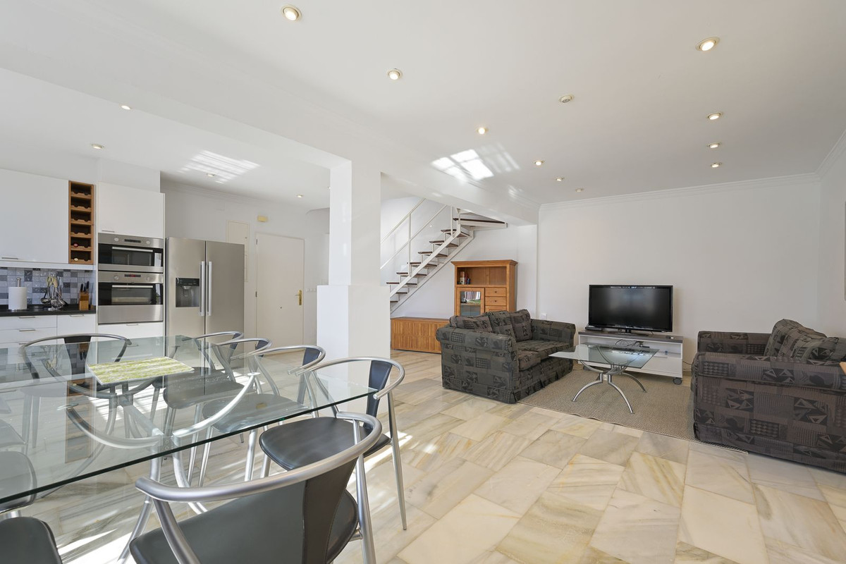 Huis te koop in Torrox | 5 slaapkamers H5138659